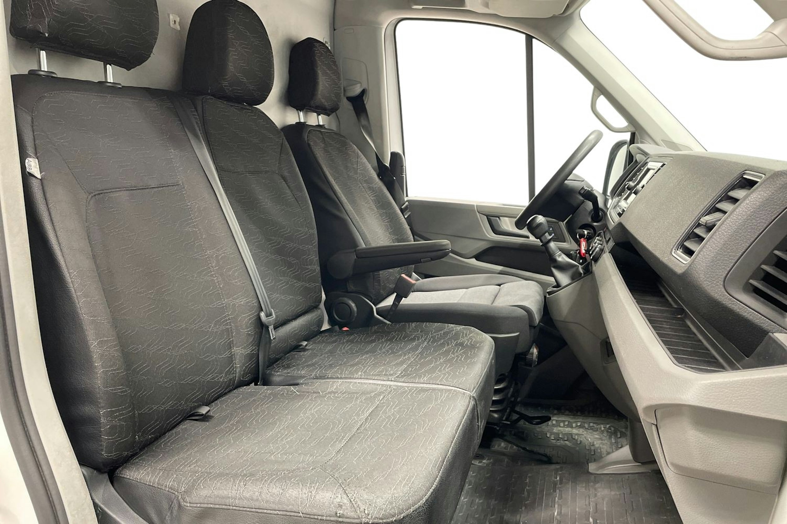 Valkoinen Volkswagen CRAFTER 2021 kuva 9.
