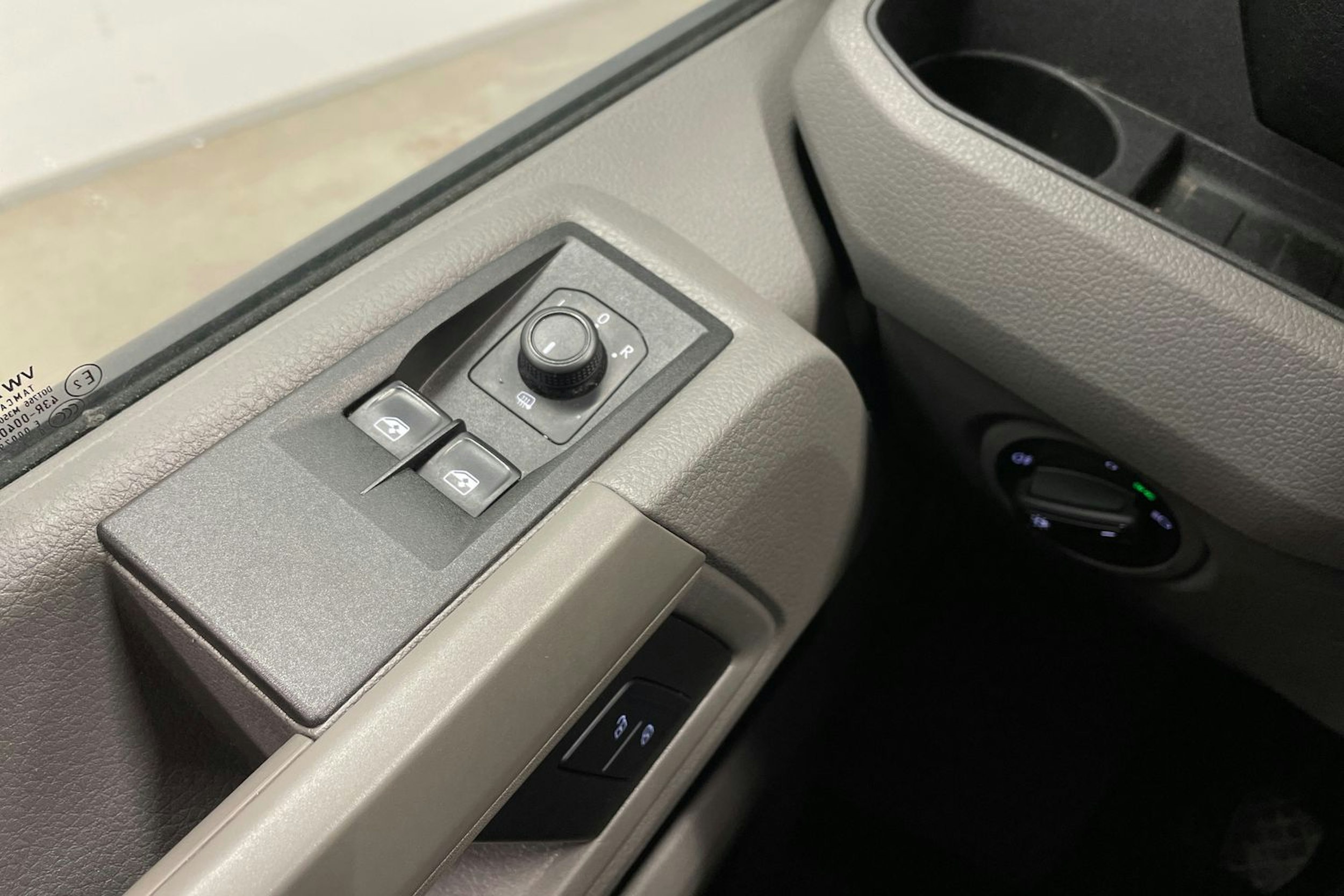 Valkoinen Volkswagen CRAFTER 2021 kuva 15.