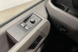 Valkoinen Volkswagen CRAFTER 2021 kuva 15.