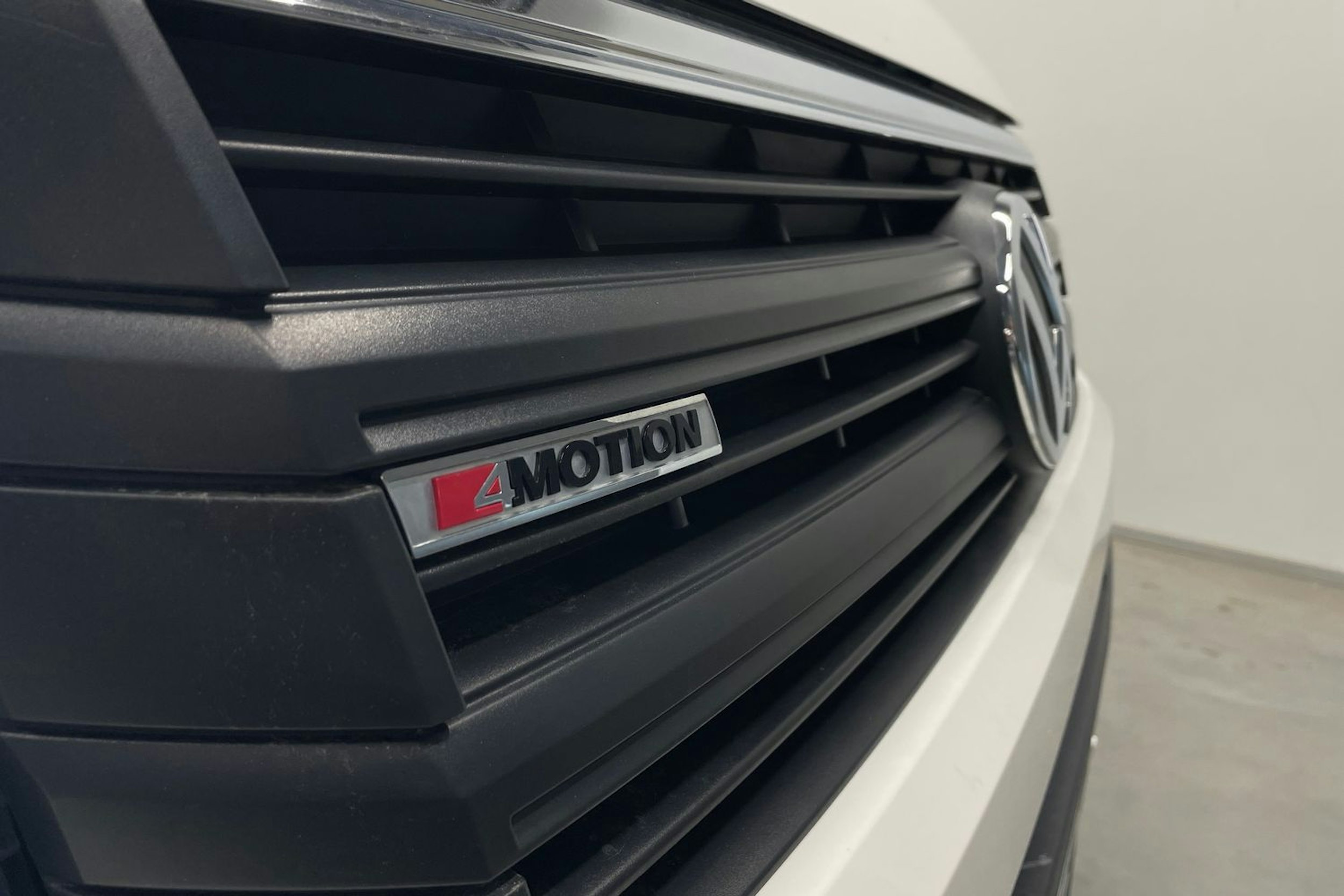 Valkoinen Volkswagen CRAFTER 2021 kuva 18.