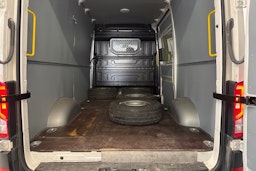 valkoinen Volkswagen Crafter 2022 kuva 25.