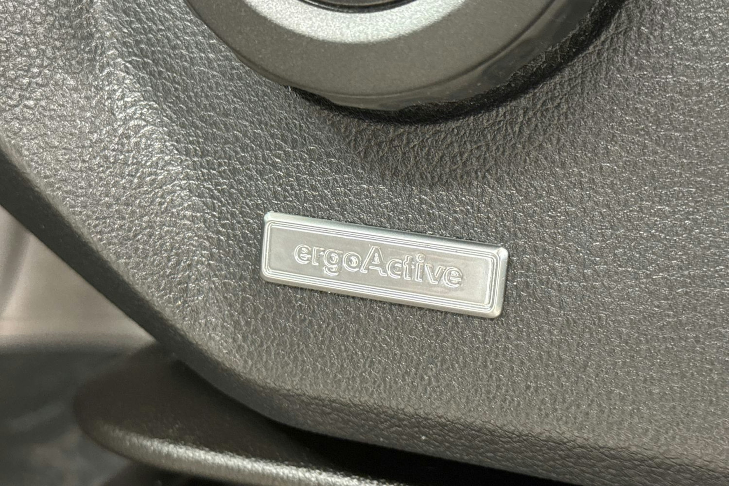 valkoinen Volkswagen Crafter 2022 kuva 28.