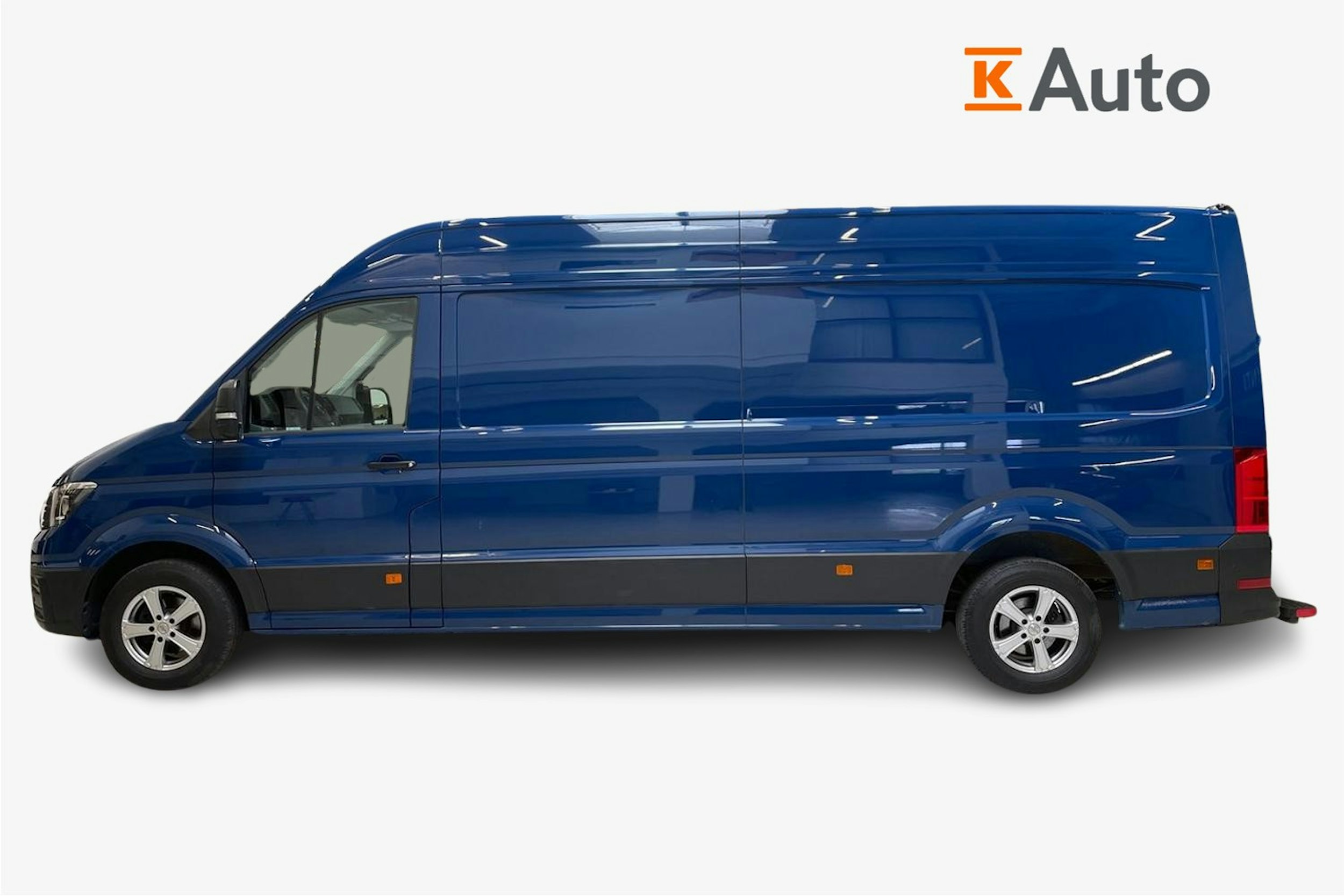 sininen Volkswagen Crafter 2022 kuva 6.