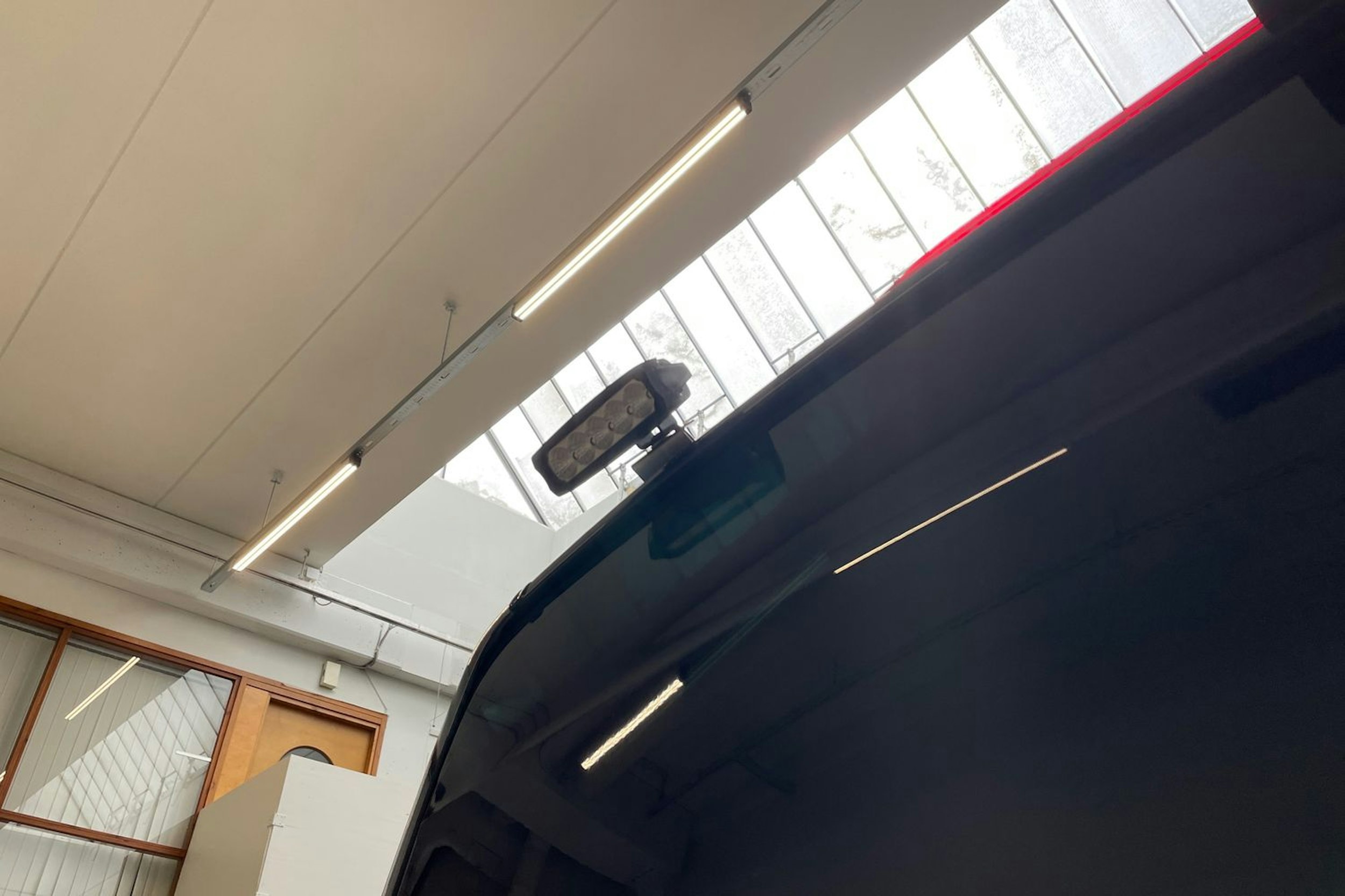 sininen Volkswagen Crafter 2022 kuva 23.