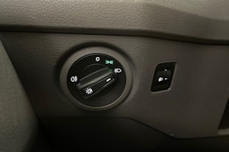 sininen Volkswagen Crafter 2022 kuva 27.