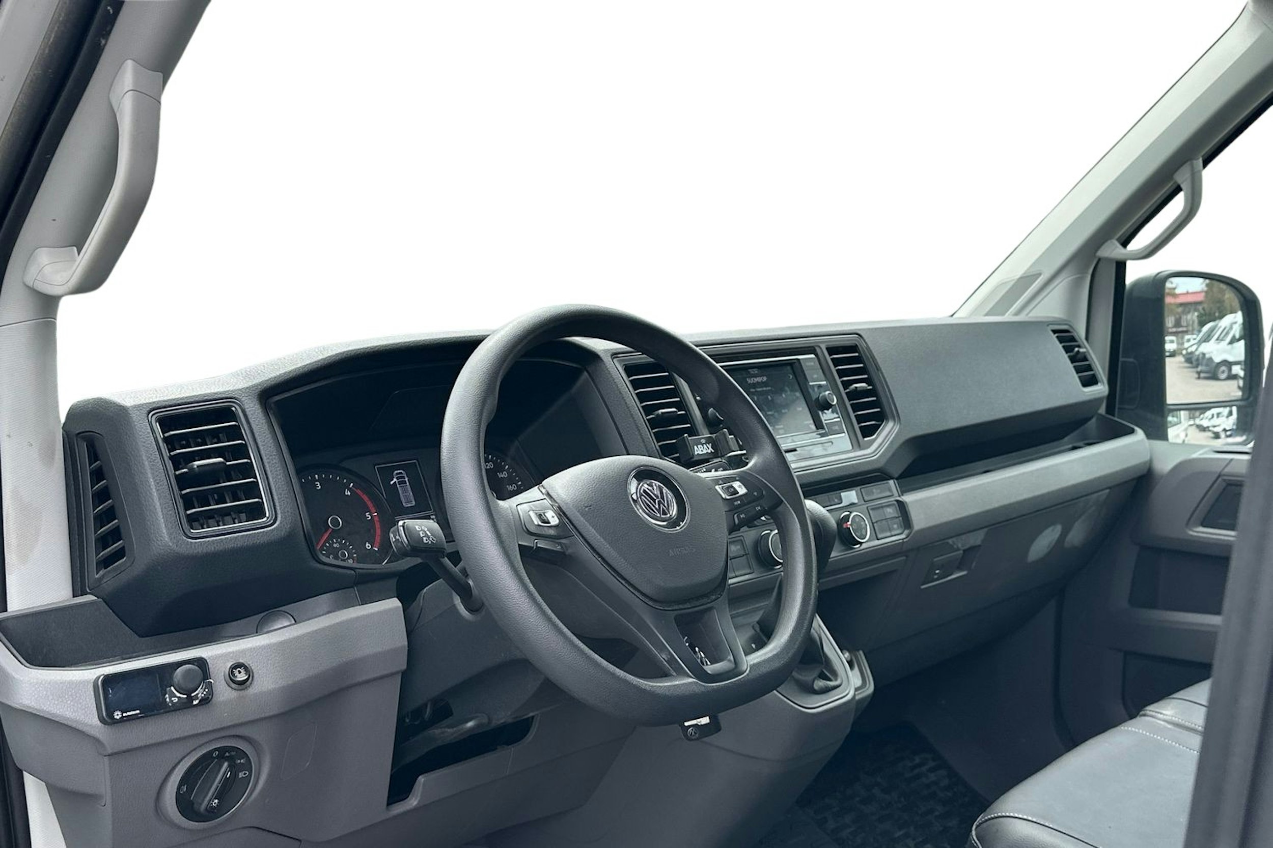 Valkoinen Volkswagen CRAFTER 2022 kuva 3.