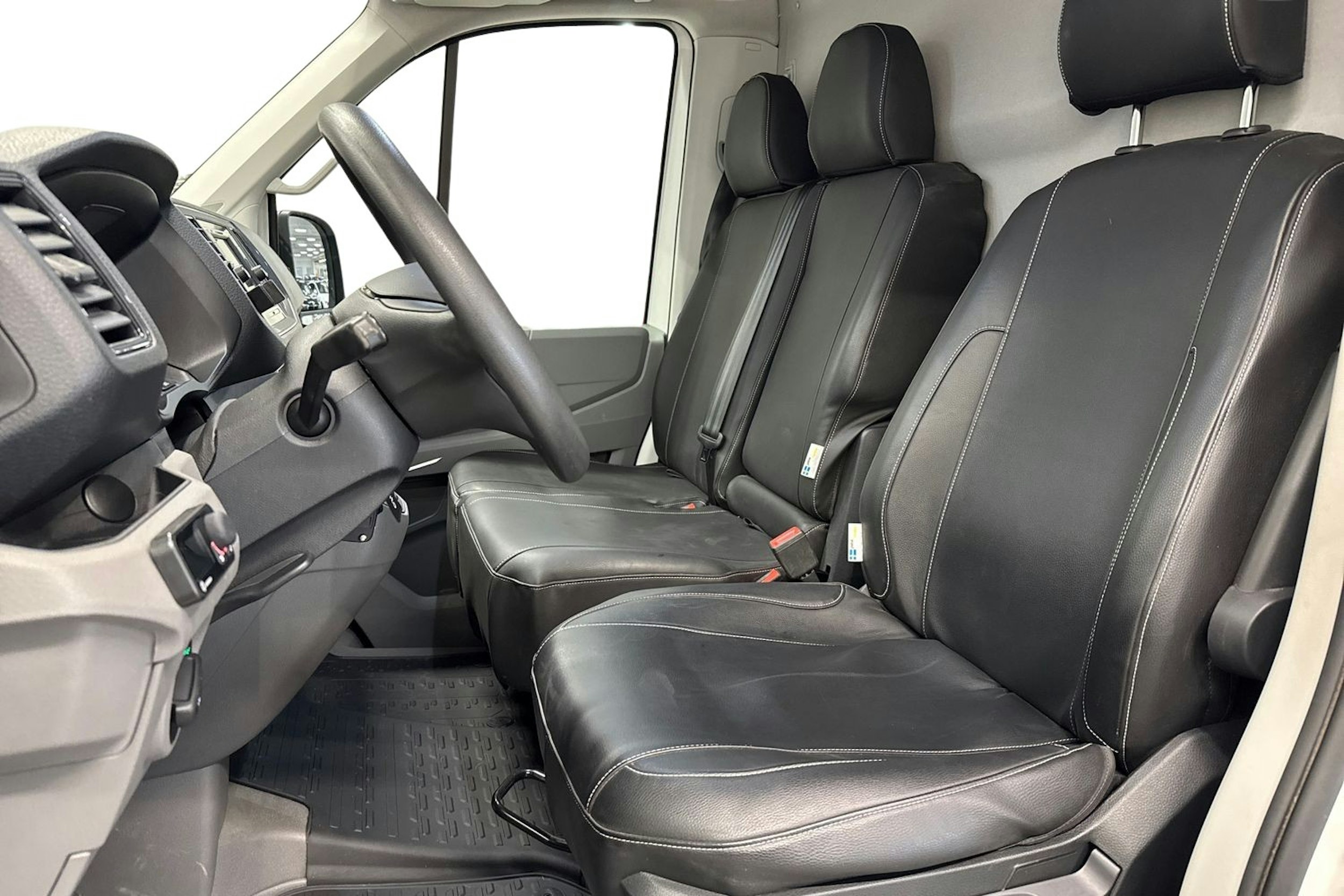 Valkoinen Volkswagen CRAFTER 2022 kuva 7.