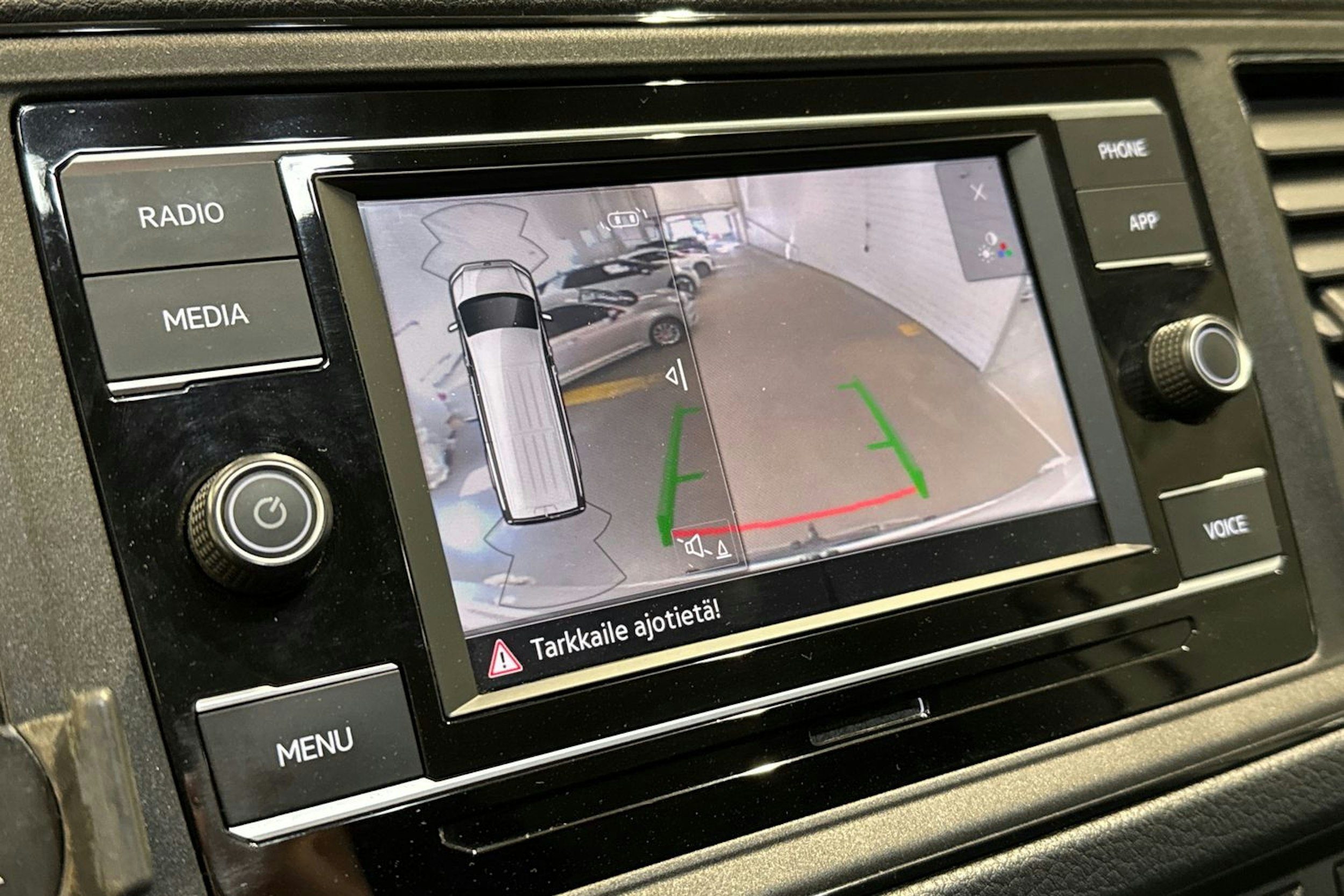 Valkoinen Volkswagen CRAFTER 2022 kuva 17.