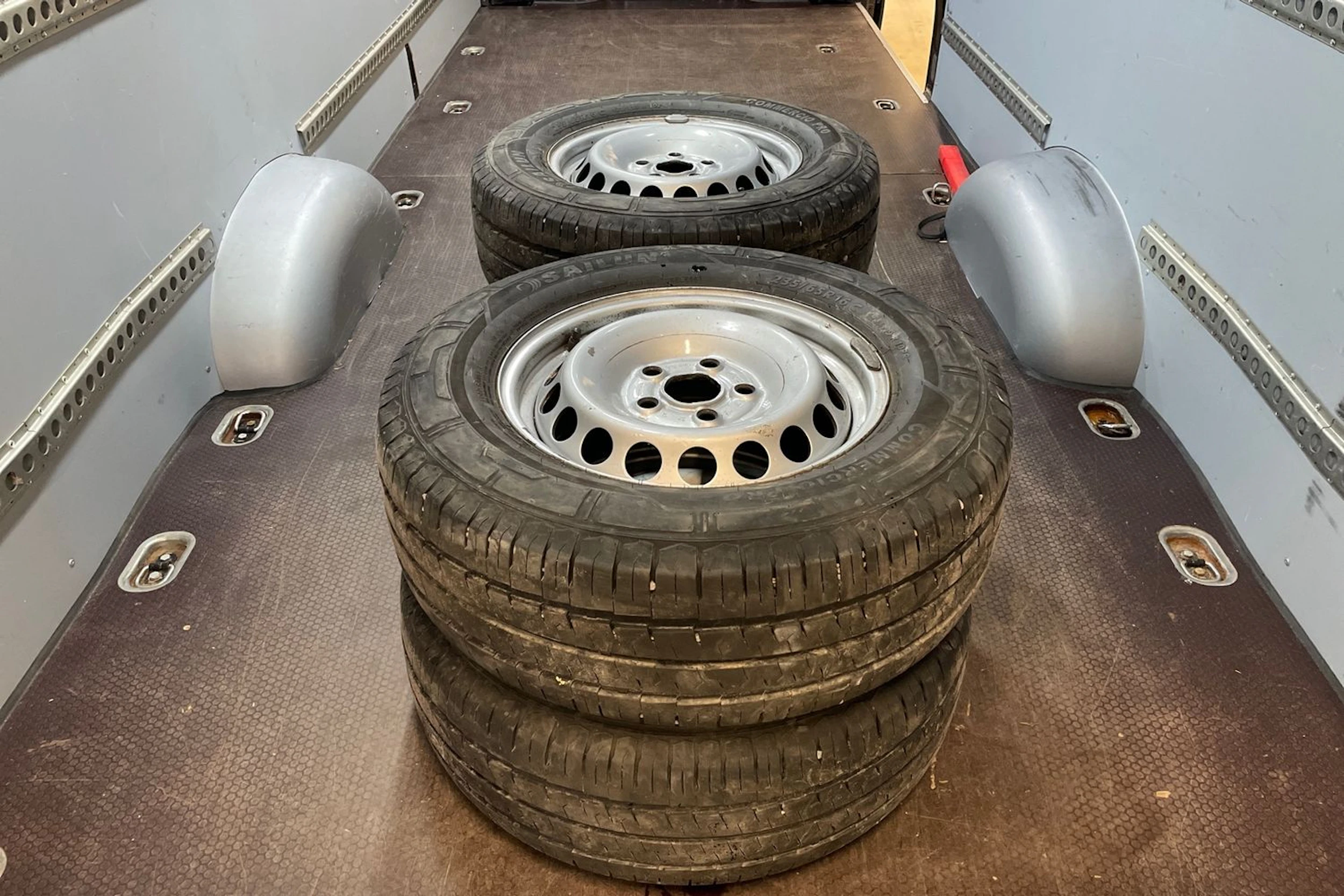 musta Volkswagen Crafter 2022 kuva 17.