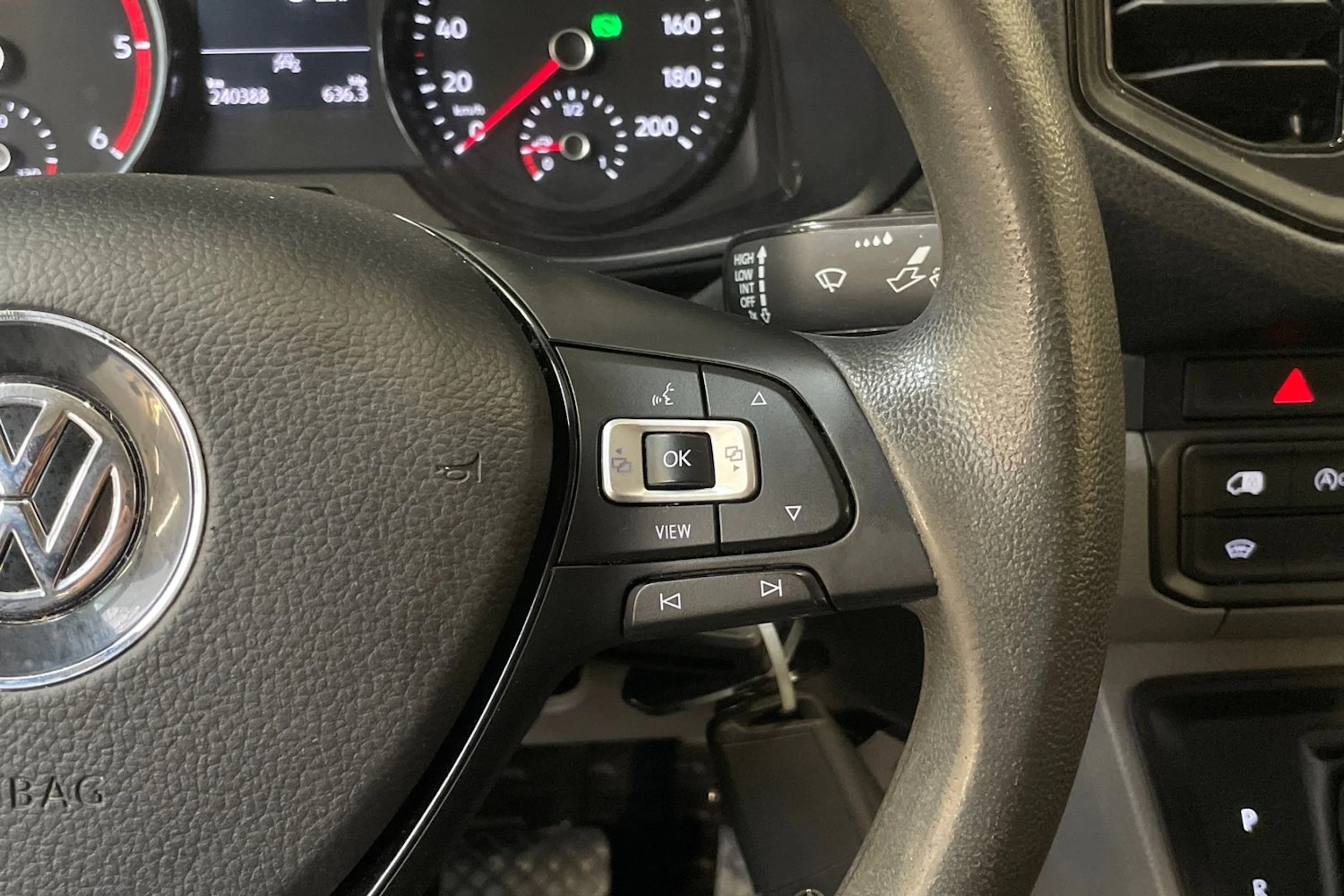 musta Volkswagen Crafter 2022 kuva 21.