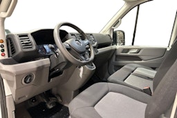 Valkoinen Volkswagen CRAFTER 2022 kuva 8.