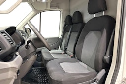 Valkoinen Volkswagen CRAFTER 2022 kuva 11.