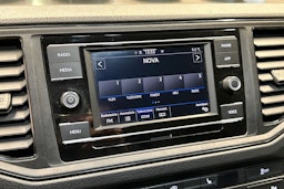 Valkoinen Volkswagen CRAFTER 2022 kuva 17.