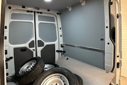 Valkoinen Volkswagen CRAFTER 2022 kuva 26.