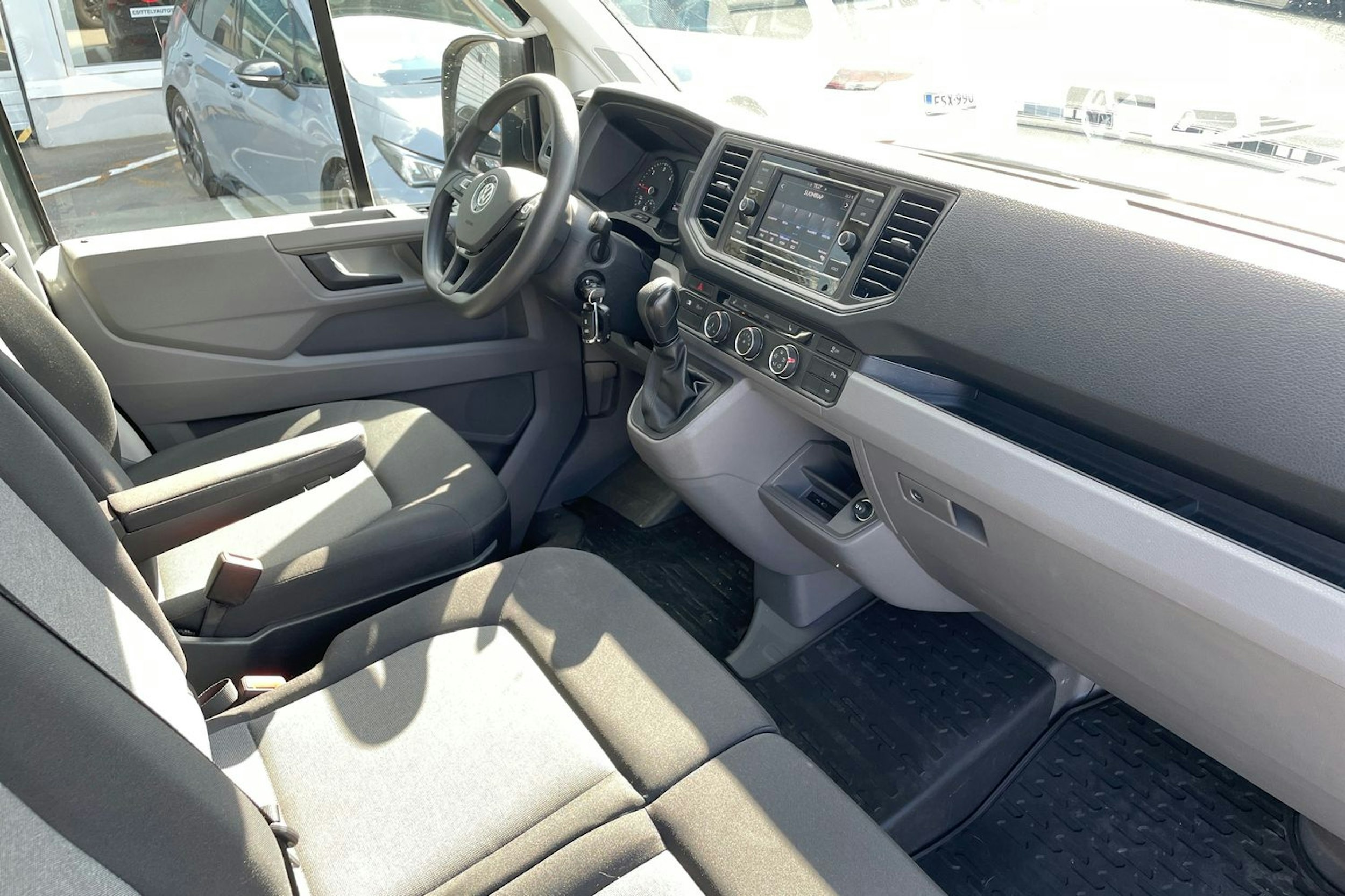 Harmaa Volkswagen CRAFTER 2022 kuva 12.