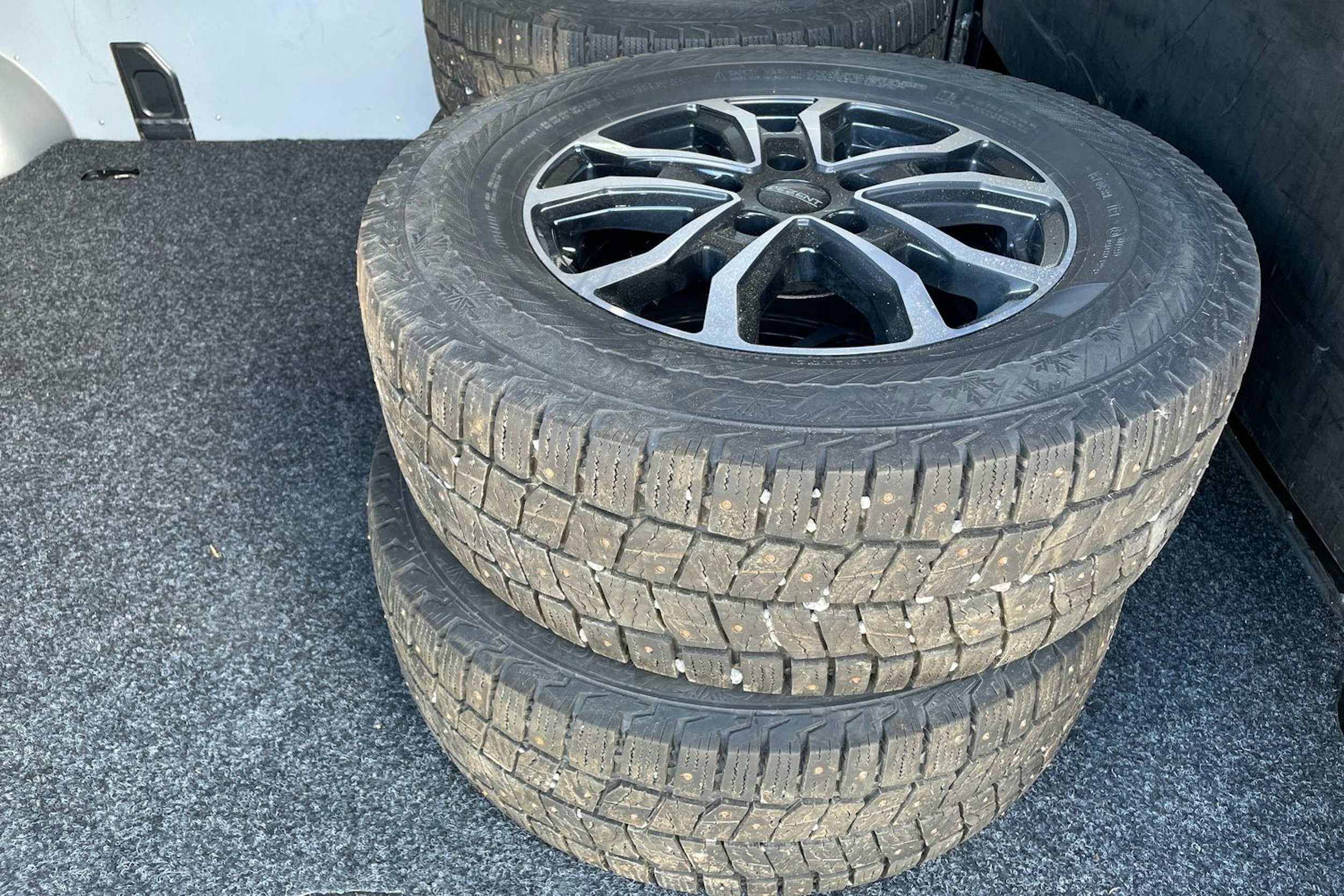 Harmaa Volkswagen CRAFTER 2022 kuva 13.