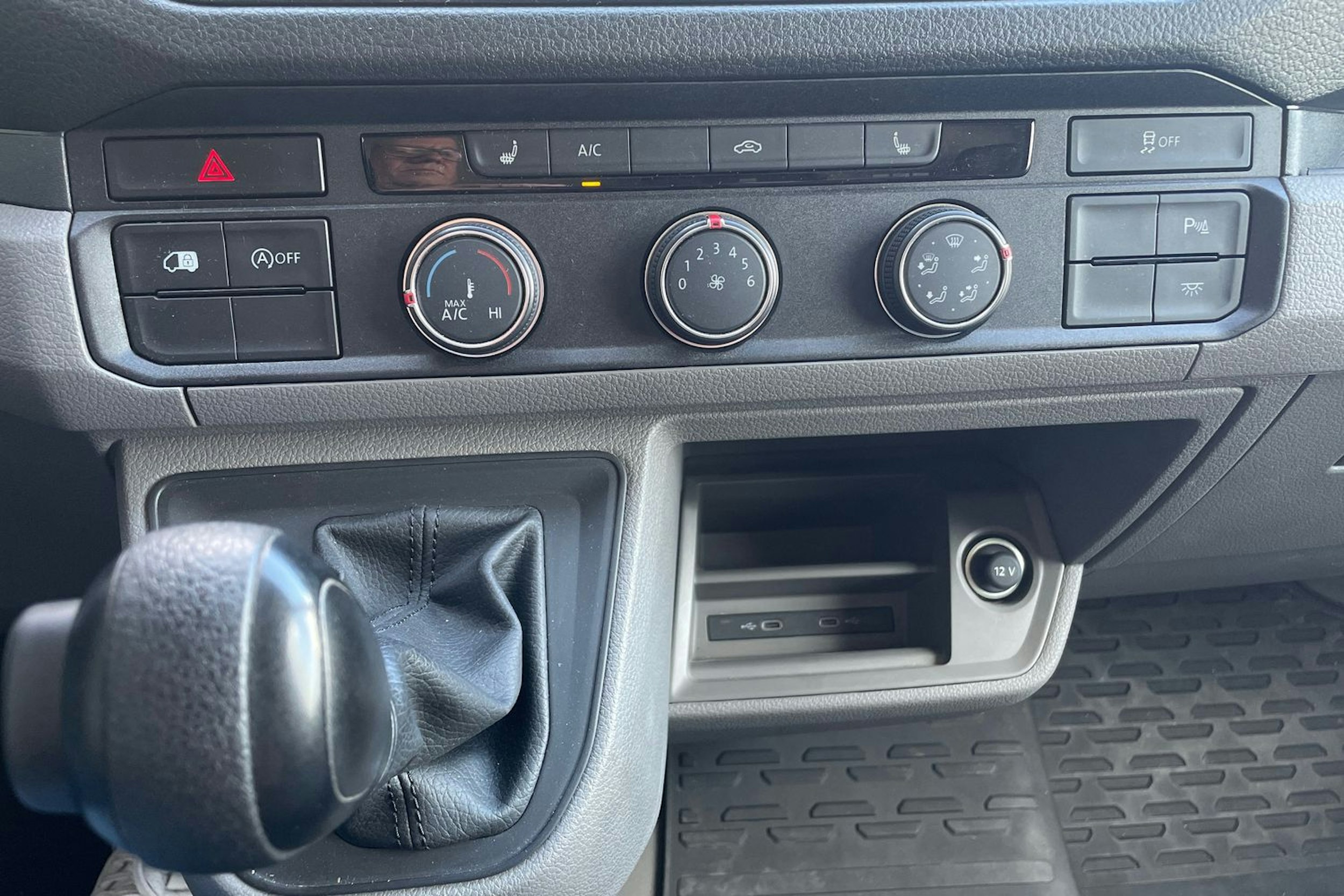 Harmaa Volkswagen CRAFTER 2022 kuva 22.
