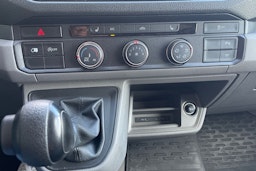 Harmaa Volkswagen CRAFTER 2022 kuva 22.