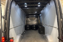 harmaa Volkswagen Crafter 2022 kuva 15.