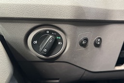 harmaa Volkswagen Crafter 2022 kuva 18.