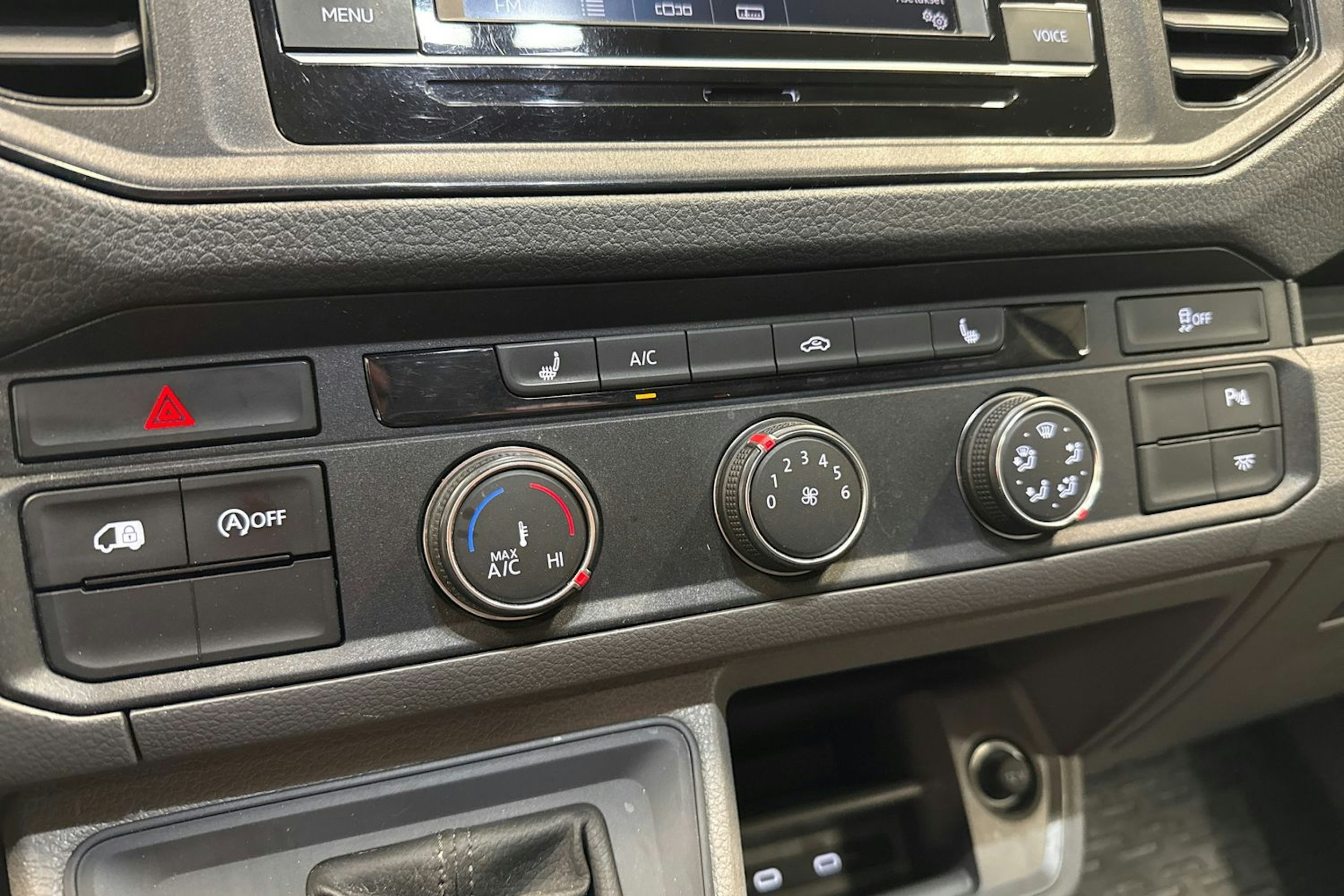 harmaa Volkswagen Crafter 2022 kuva 20.