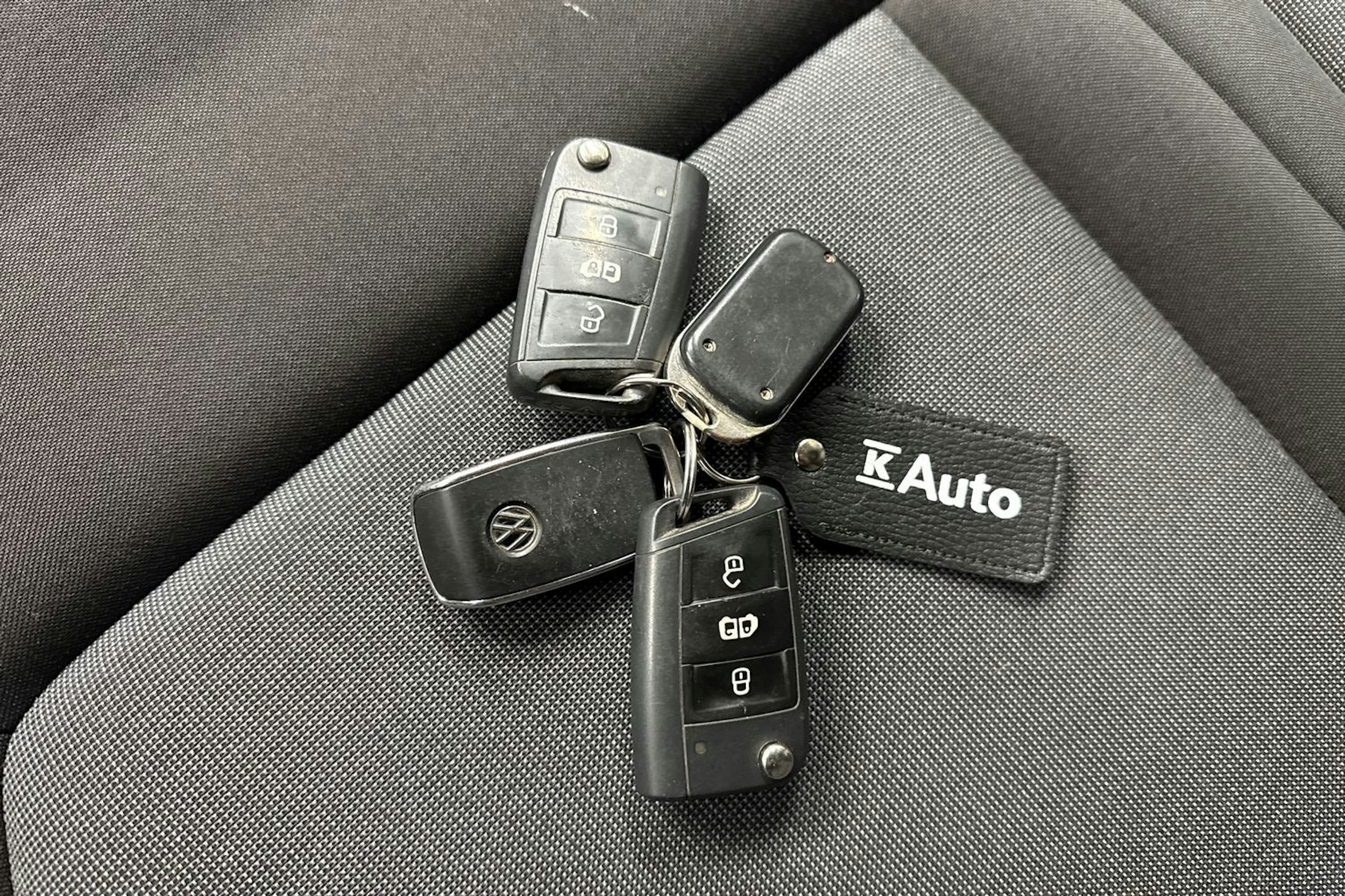 harmaa Volkswagen Crafter 2022 kuva 24.