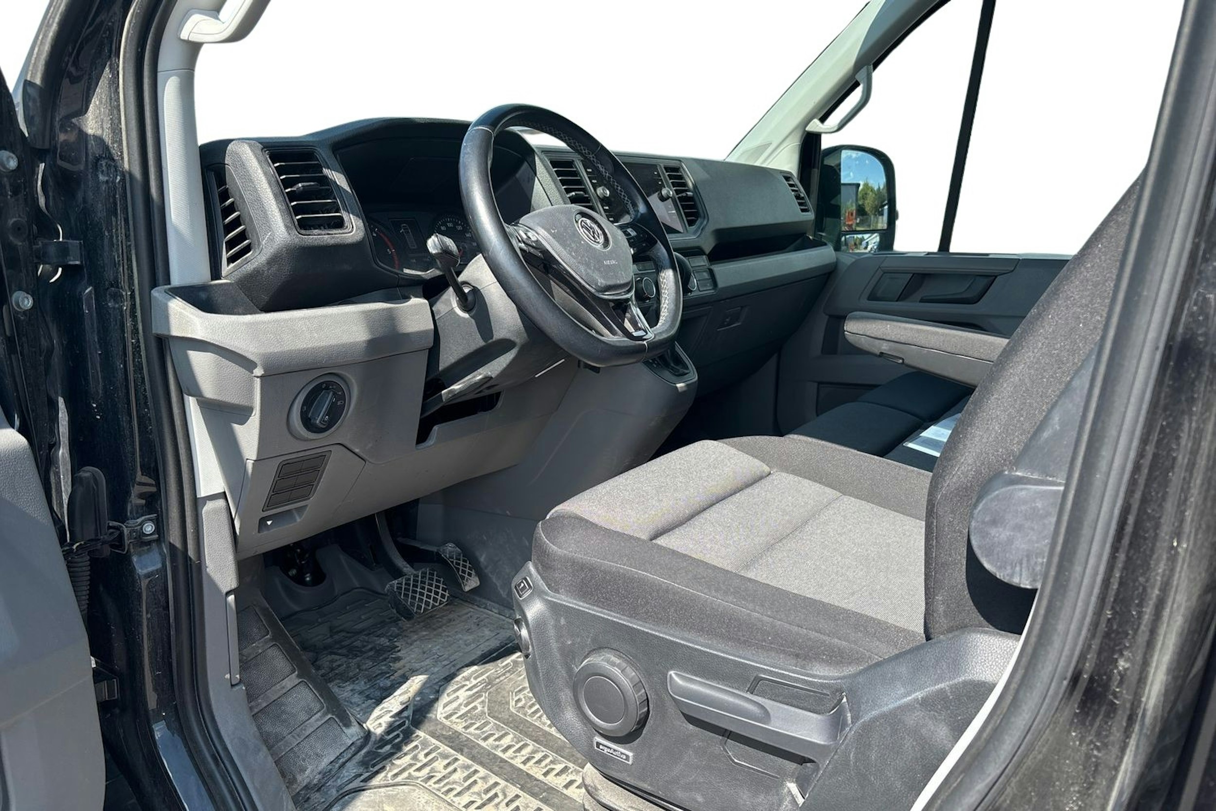 musta Volkswagen Crafter 2022 kuva 3.