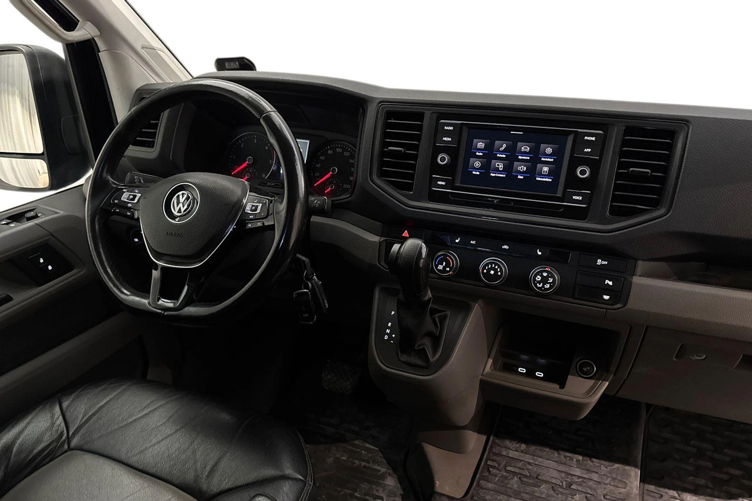 musta Volkswagen Crafter 2022 kuva 9.