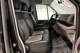 musta Volkswagen Crafter 2022 kuva 16.