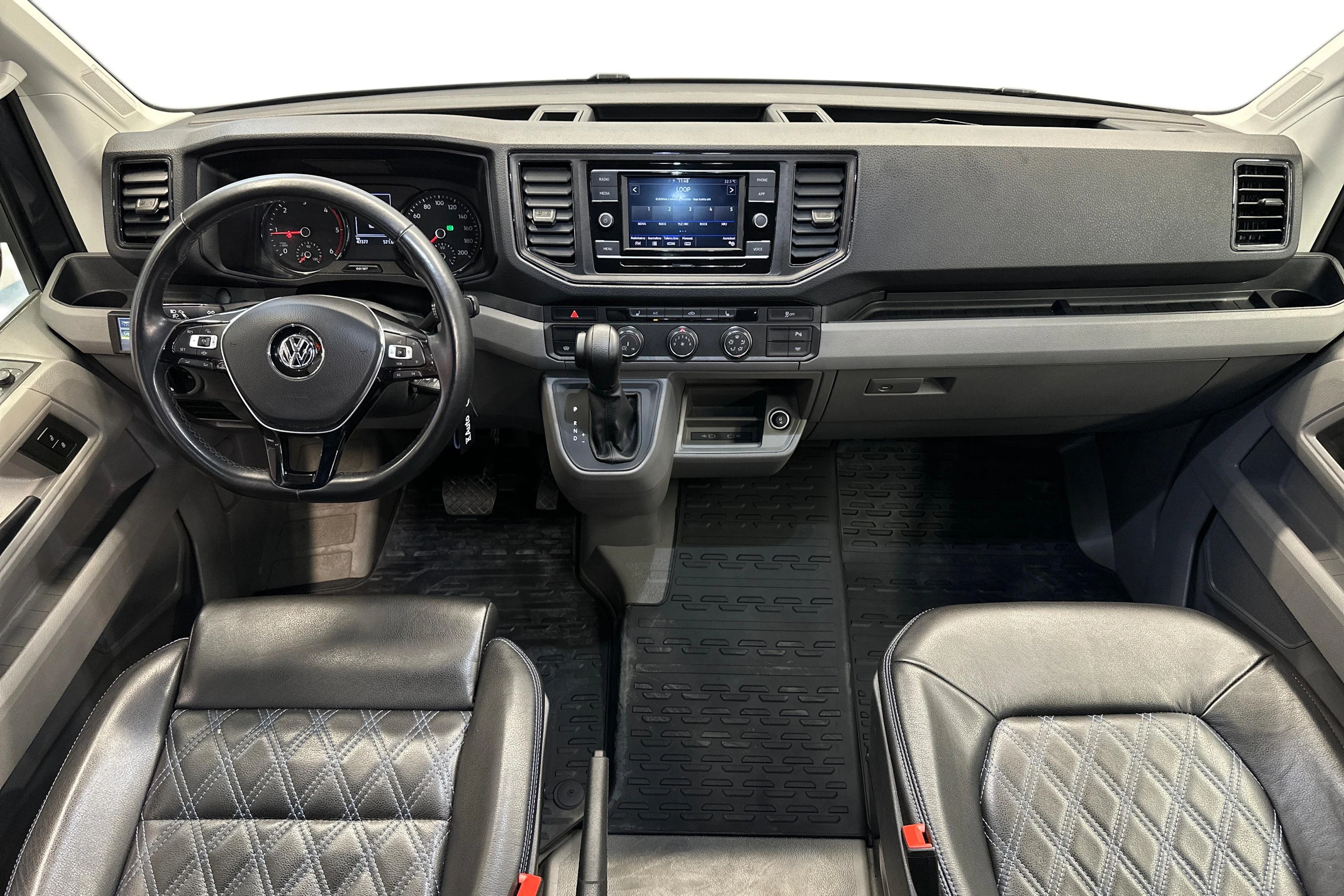 harmaa Volkswagen Crafter 2022 kuva 7.