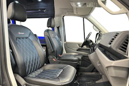 harmaa Volkswagen Crafter 2022 kuva 9.