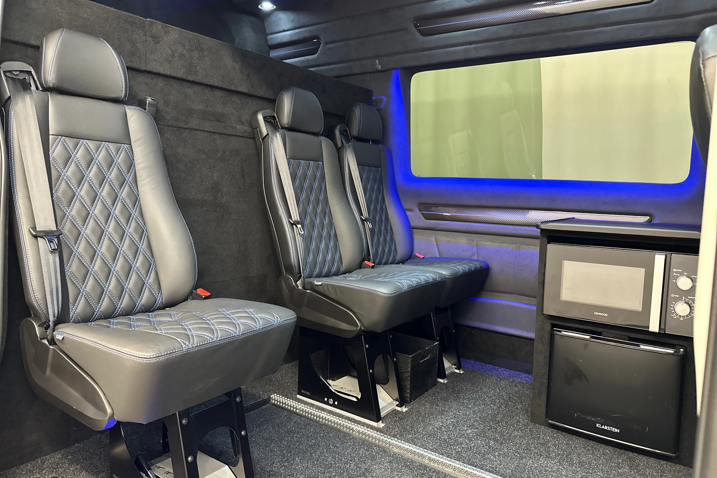 harmaa Volkswagen Crafter 2022 kuva 10.
