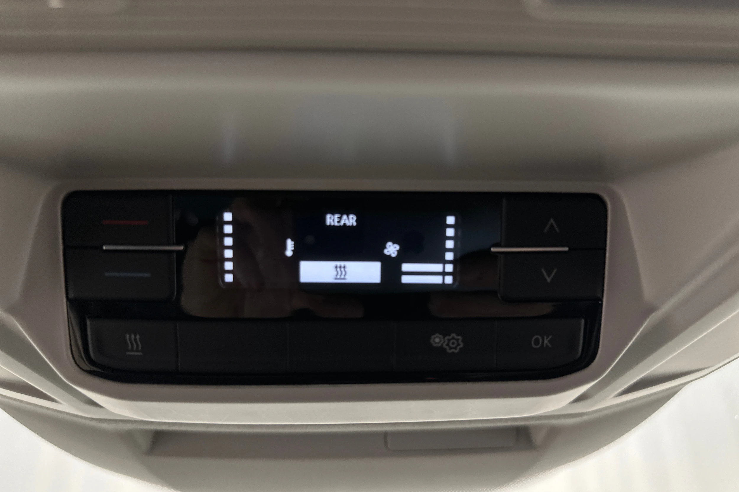 harmaa Volkswagen Crafter 2022 kuva 21.