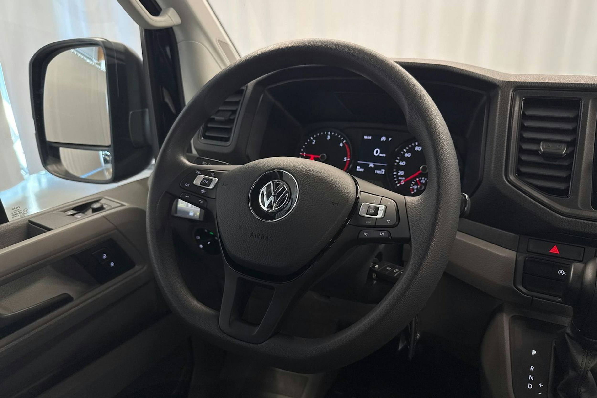 musta Volkswagen Crafter 2022 kuva 19.