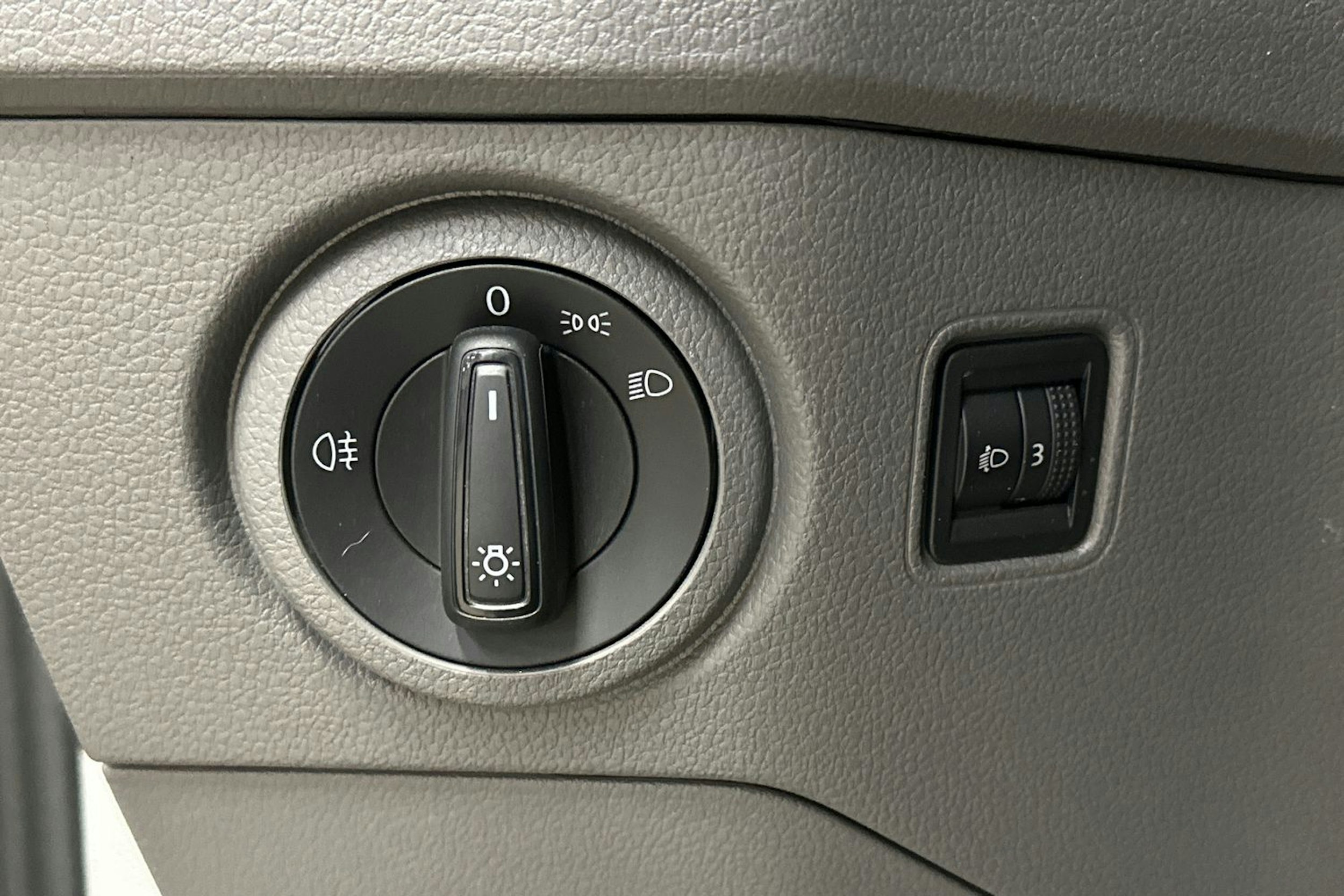 valkoinen Volkswagen Crafter 2022 kuva 15.