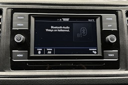 valkoinen Volkswagen Crafter 2022 kuva 19.