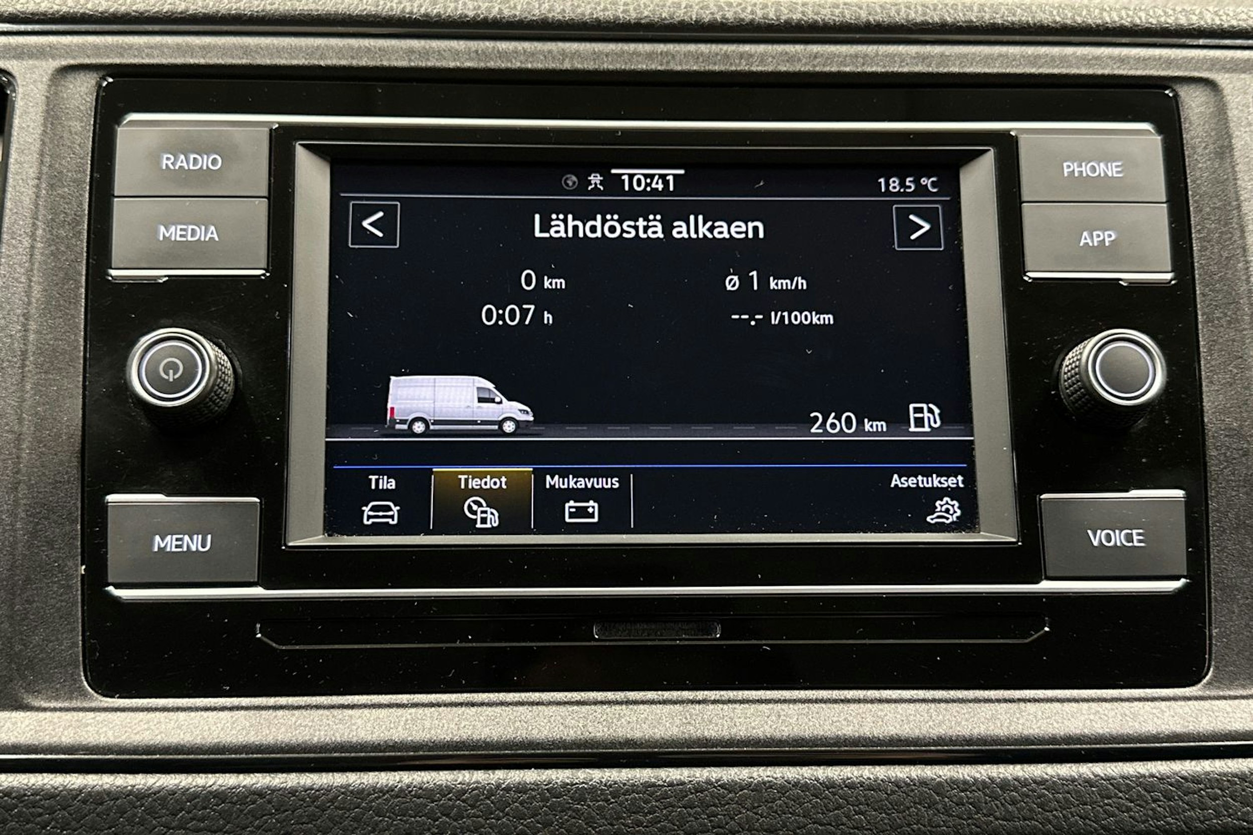 valkoinen Volkswagen Crafter 2022 kuva 21.