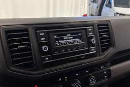 musta Volkswagen Crafter 2022 kuva 18.
