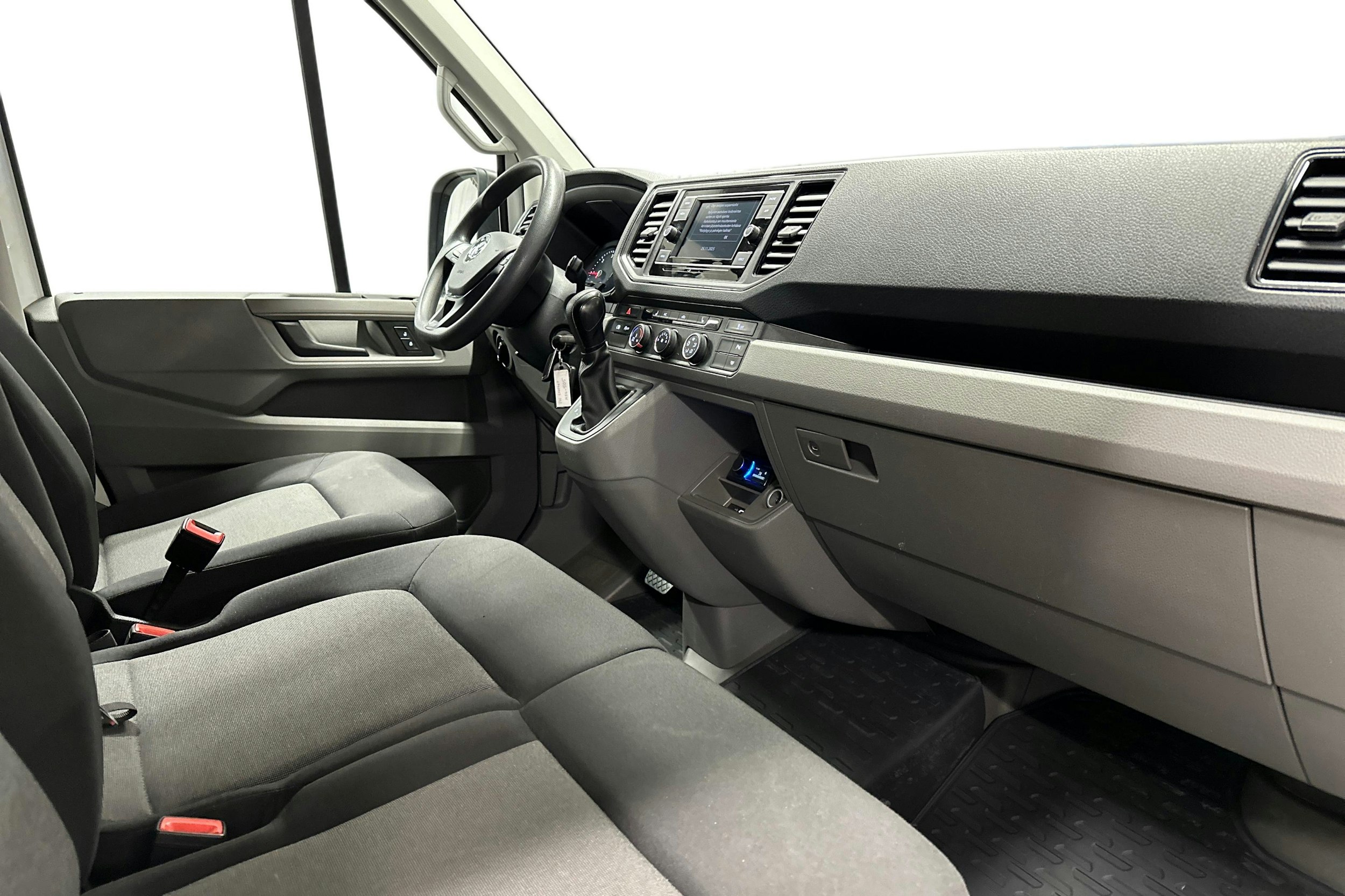 valkoinen Volkswagen Crafter 2022 kuva 8.