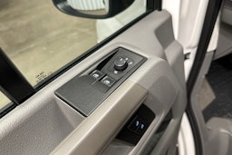 valkoinen Volkswagen Crafter 2022 kuva 13.