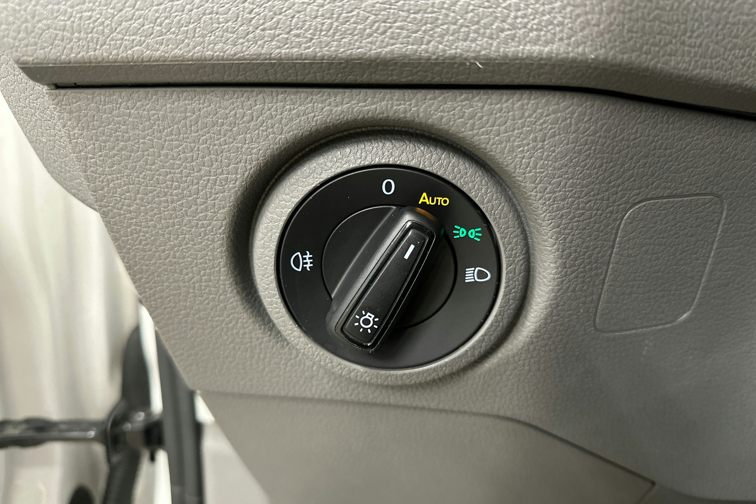 valkoinen Volkswagen Crafter 2022 kuva 15.