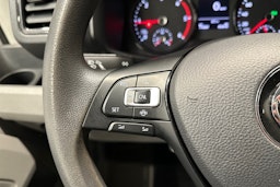 valkoinen Volkswagen Crafter 2022 kuva 16.
