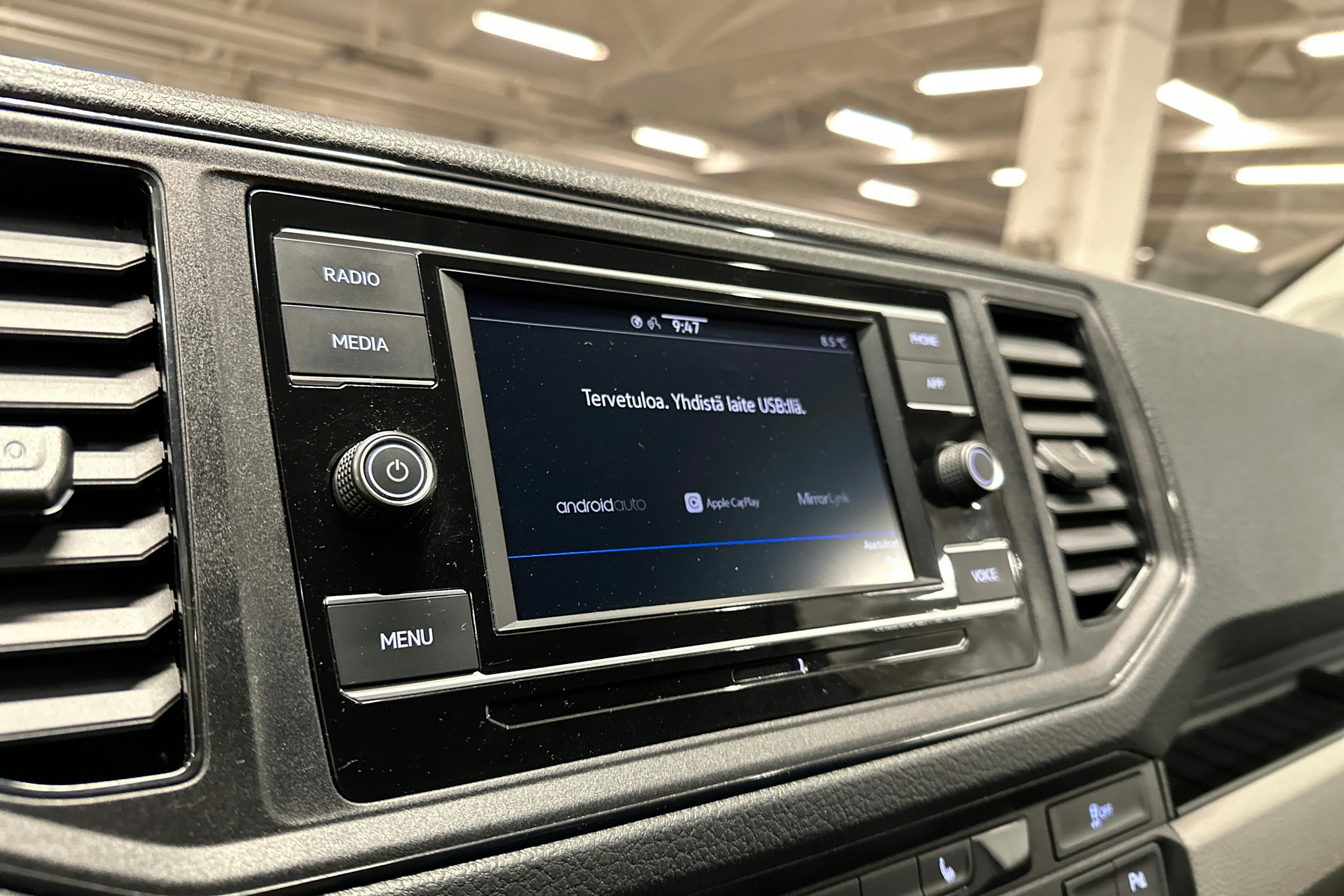 valkoinen Volkswagen Crafter 2022 kuva 20.