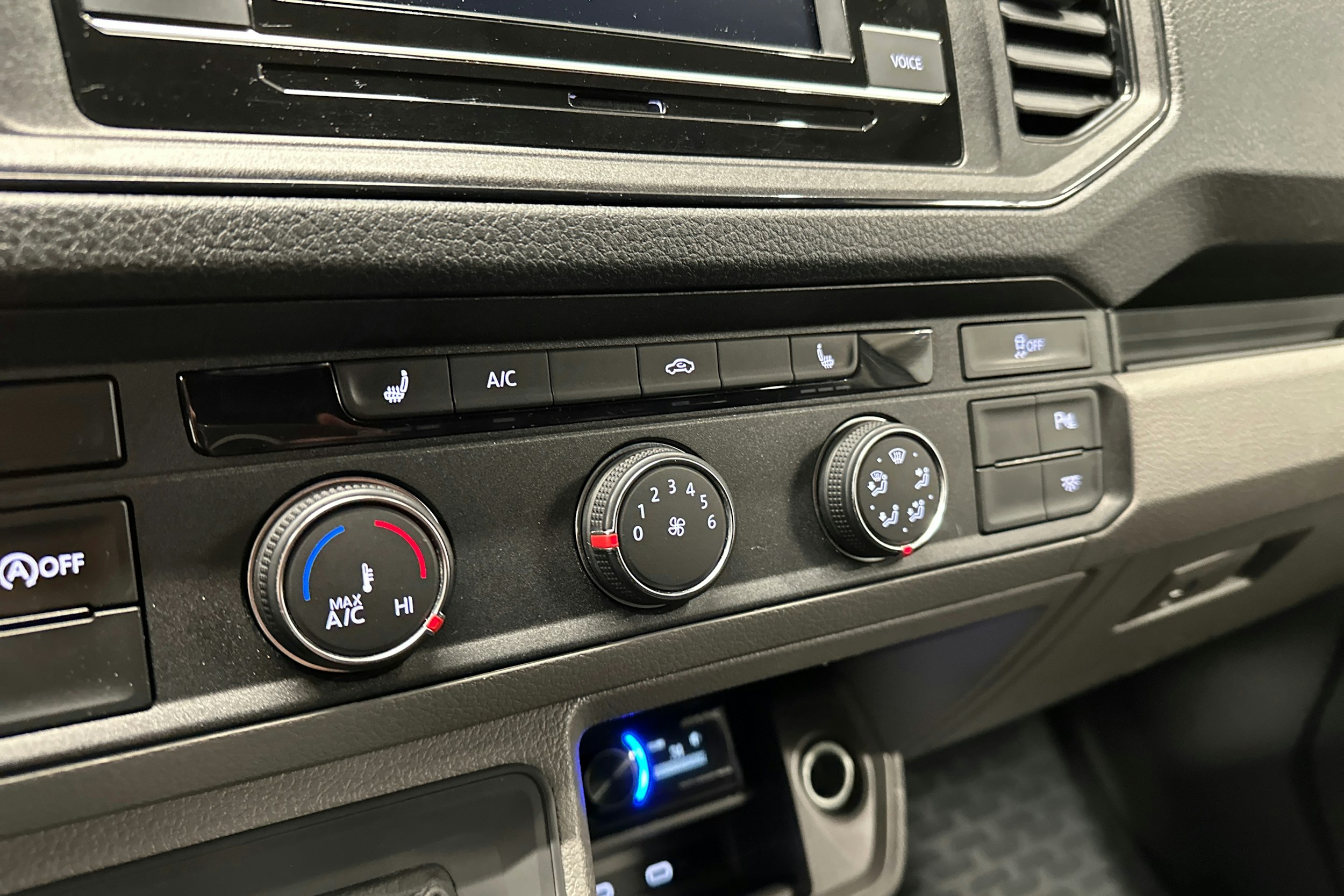 valkoinen Volkswagen Crafter 2022 kuva 23.