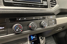 valkoinen Volkswagen Crafter 2022 kuva 23.