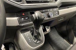 valkoinen Volkswagen Crafter 2022 kuva 25.