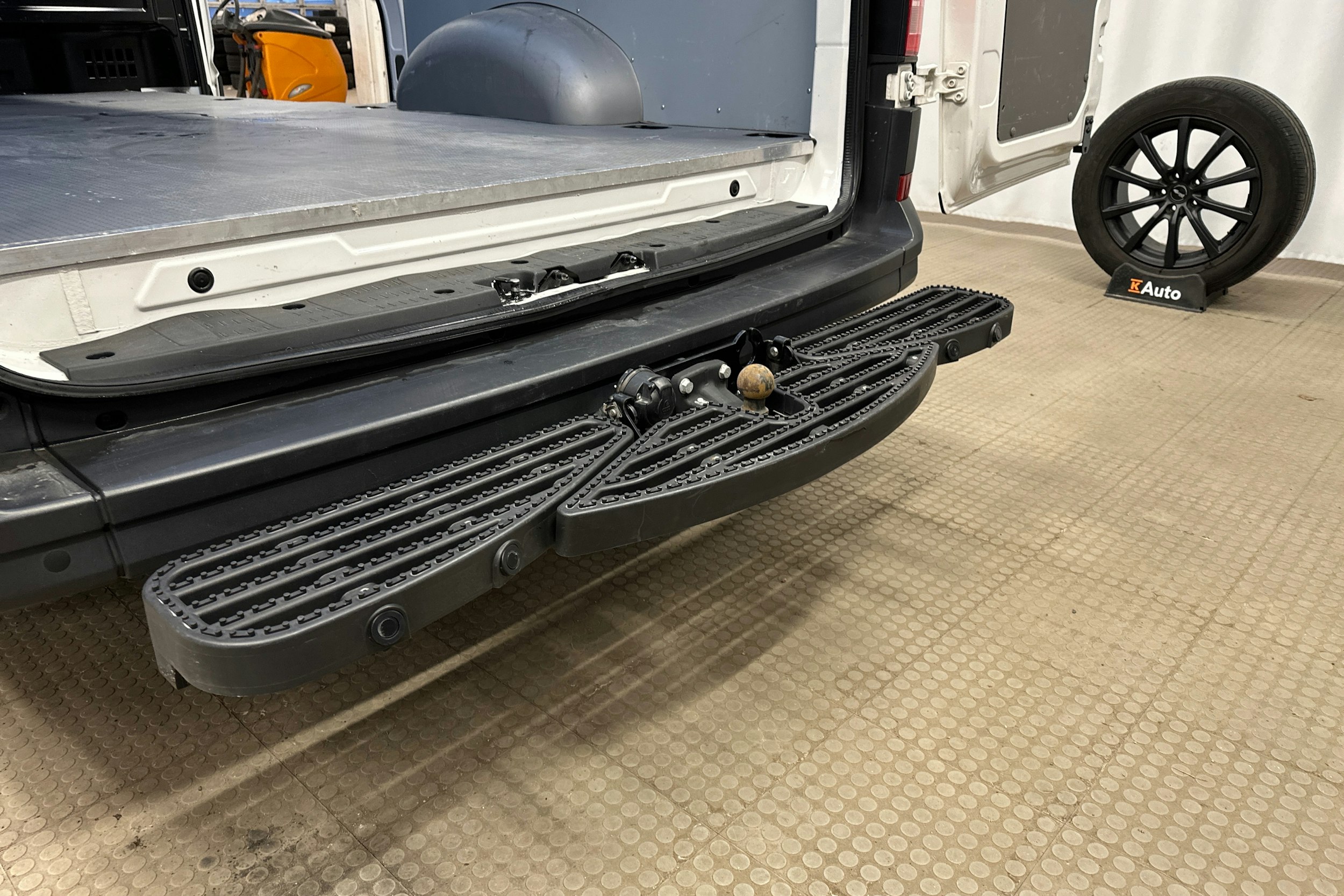 valkoinen Volkswagen Crafter 2022 kuva 28.