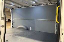 valkoinen Volkswagen Crafter 2022 kuva 30.