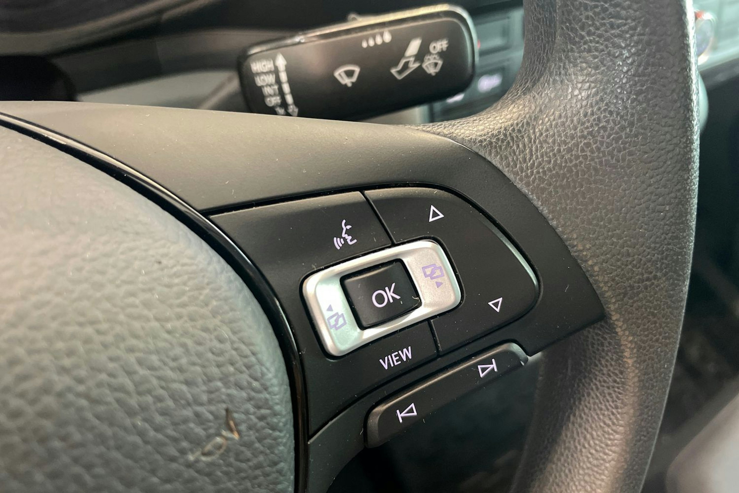 Valkoinen Volkswagen CRAFTER 2022 kuva 12.