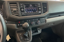 Valkoinen Volkswagen CRAFTER 2022 kuva 14.